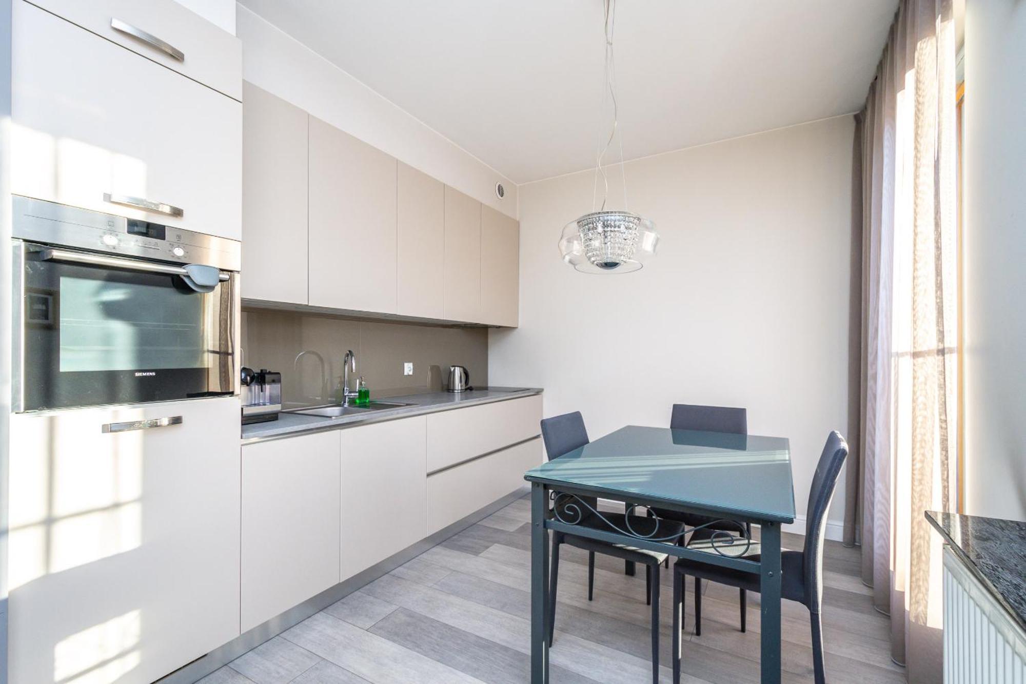 Rentplanet - Apartament Lubicz Kraków Exteriör bild